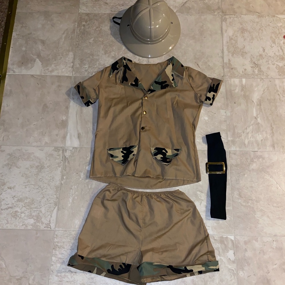Dance/ Halloween costume size Child large